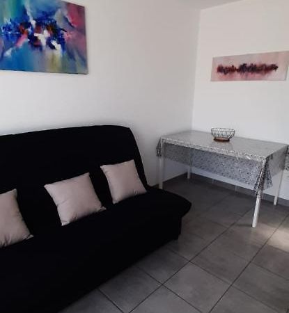 Jolie Maisonnette A Proximite De Toutes Commodites Saintes-Maries-de-la-Mer Luaran gambar